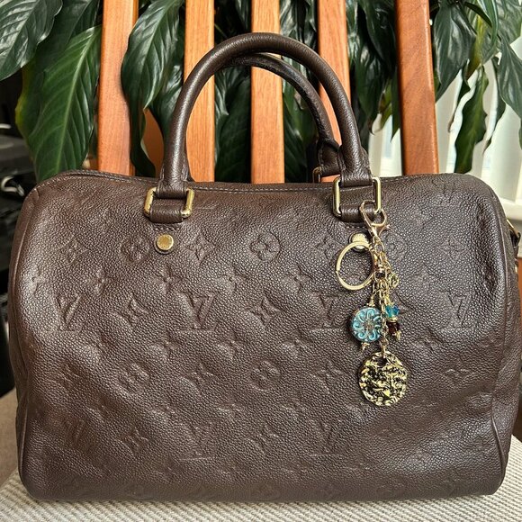 New GOLD HAMMERED NUGGET Bag Charm - Picture 2 of 7